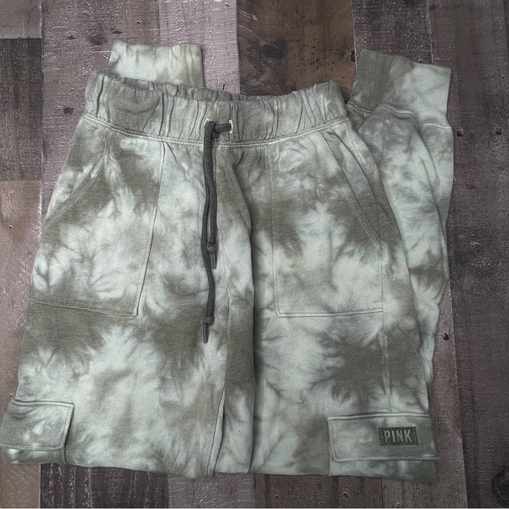PINK by Victoria’s Secret Green Tie Dye Jogger pants size XS